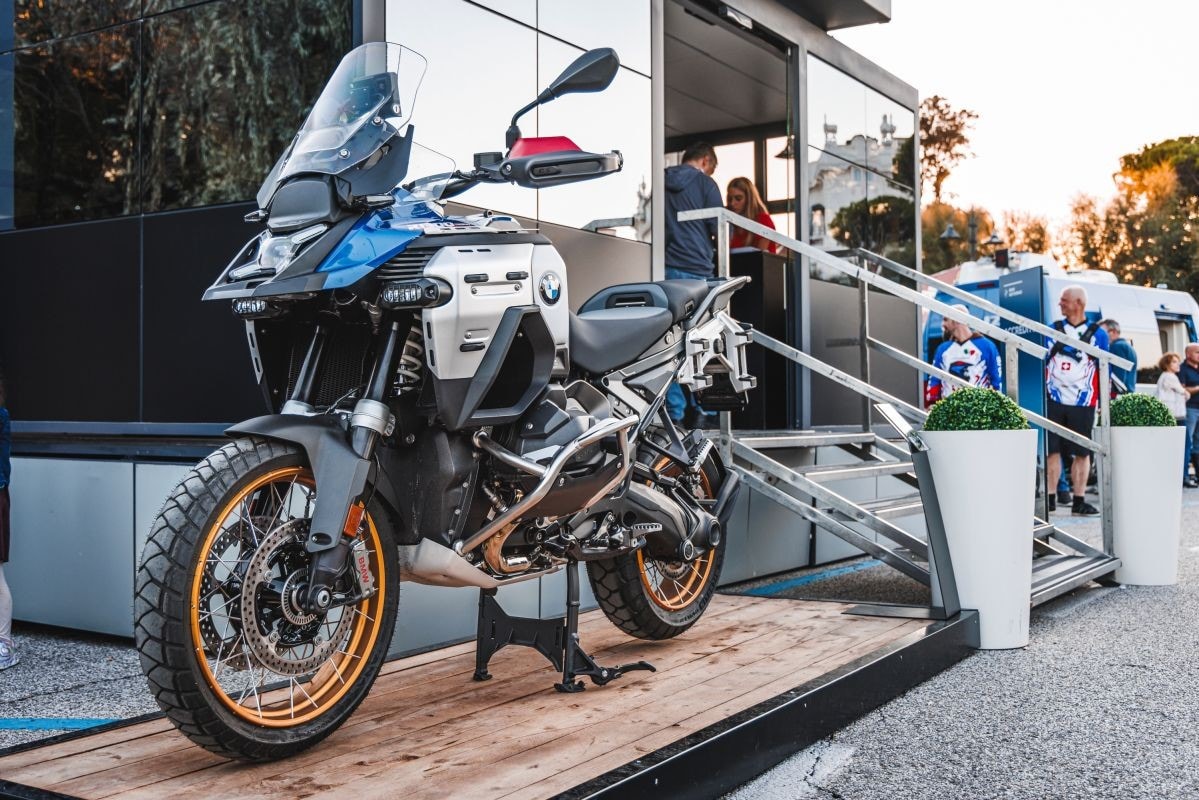 BMW: al Transitalia Marathon debutto per la nuova R 1300 GS Adventure